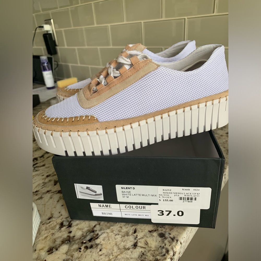 Baine sneaker in white/latte. brand new and never worn